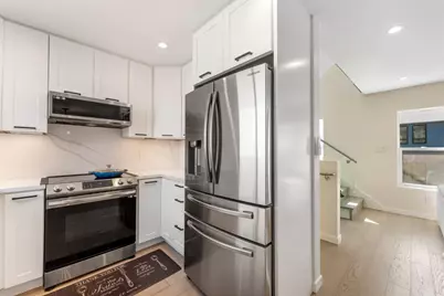 808 Pine St, Oakland, CA 94607 - Photo 22