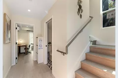 808 Pine St, Oakland, CA 94607 - Photo 8