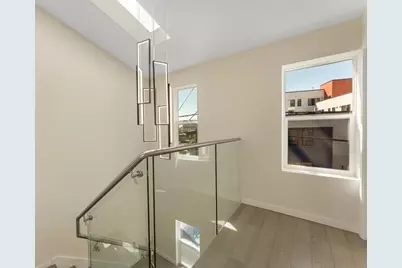 808 Pine St, Oakland, CA 94607 - Photo 26