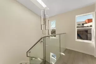 808 Pine St, Oakland, CA 94607 - Photo 26