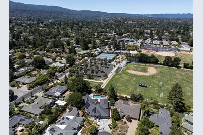 419 Los Pajaros Ct, Los Altos, CA 94024 - Photo 22