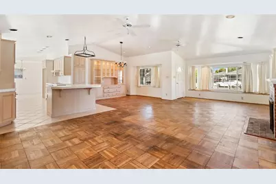 208 Angelus Dr, Salinas, CA 93906 - Photo 12