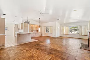 208 Angelus Dr, Salinas, CA 93906 - Photo 12