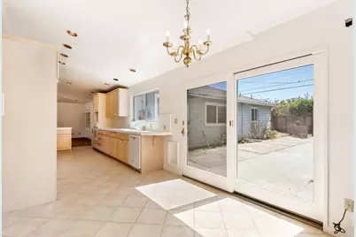 208 Angelus Dr, Salinas, CA 93906 - Photo 16
