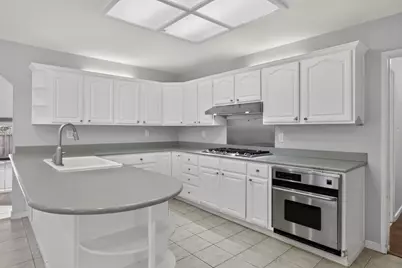 135 N Claremont Ave, San Jose, CA 95127 - Photo 10