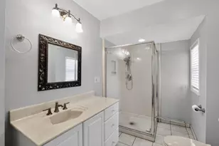 135 N Claremont Ave, San Jose, CA 95127 - Photo 18