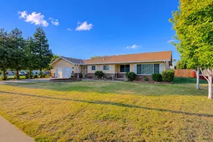 100 Pedras Rd, Turlock, CA 95382 - Photo 2