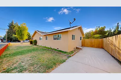 100 Pedras Rd, Turlock, CA 95382 - Photo 6