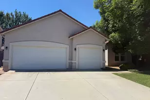 2672 Wrenwood Ave, Clovis, CA 93611 - Photo 2