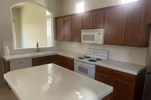 2672 Wrenwood Ave, Clovis, CA 93611 - Photo 8
