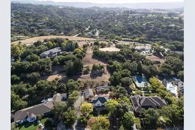 13415 Country Way, Los Altos Hills, CA 94022 - Photo 50