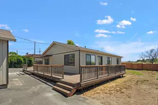 18 Hawthorne Ave, Watsonville, CA 95076 - Photo 2