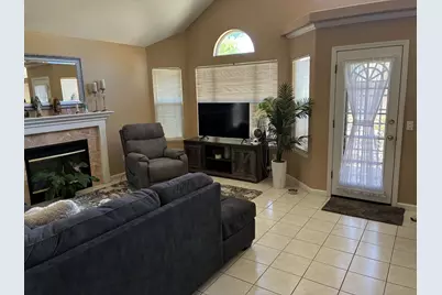 1 Meredith Cir, Salinas, CA 93906 - Photo 4