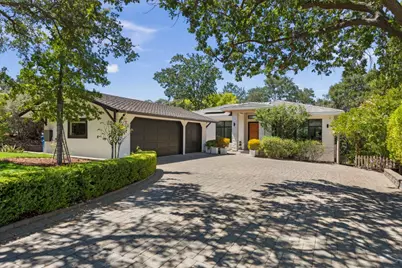 15477 One Oak Ln, Monte Sereno, CA 95030 - Photo 2