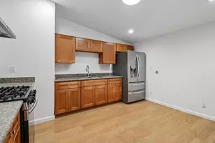 10081 Kenilworth Way, San Jose, CA 95127 - Photo 10