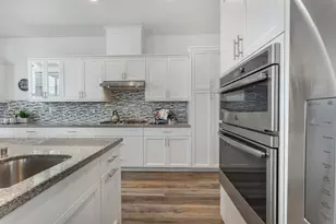 8459 Peninsula Wy, Newark, CA 94560 - Photo 10