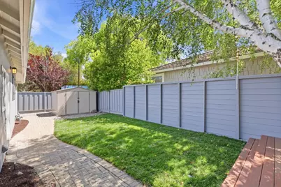 699 Oregon Ave, Palo Alto, CA 94301 - Photo 28