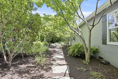 699 Oregon Ave, Palo Alto, CA 94301 - Photo 30