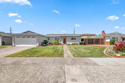 8437 Wayland Ln, Gilroy, CA 95020 - Photo 2