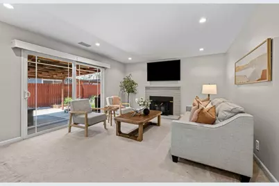 8437 Wayland Ln, Gilroy, CA 95020 - Photo 14
