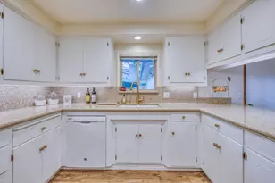 1167 Los Palos Dr, Salinas, CA 93901 - Photo 10