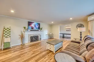 1167 Los Palos Dr, Salinas, CA 93901 - Photo 6