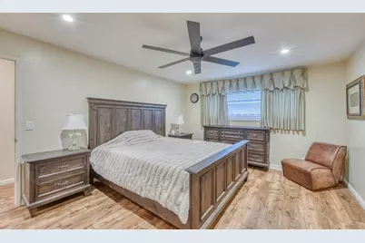 1167 Los Palos Dr, Salinas, CA 93901 - Photo 20