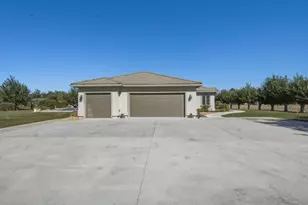 945 Union Rd, Hollister, CA 95023 - Photo 4