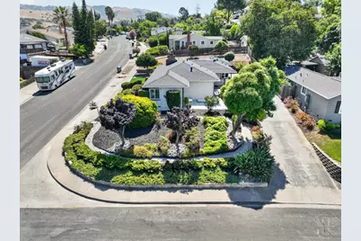 561 Davenport Dr, San Jose, CA 95127 - Photo 4