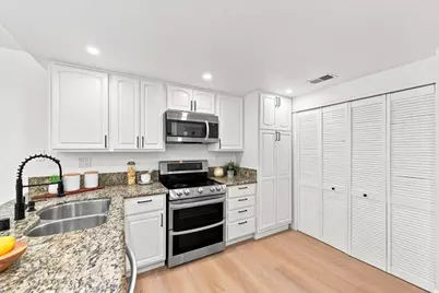 4786 Lago Vista Cir, San Jose, CA 95129 - Photo 8