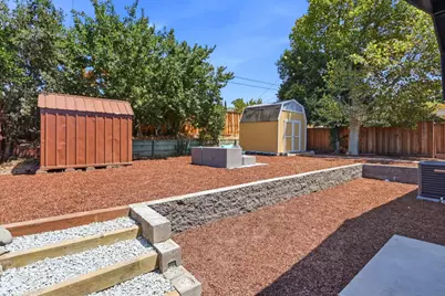 10320 Broadview Dr, San Jose, CA 95127 - Photo 20
