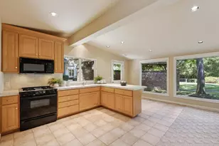 14810 Farwell Ave, Saratoga, CA 95070 - Photo 32