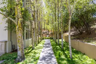 19 Farm Ln, Hillsborough, CA 94010 - Photo 22