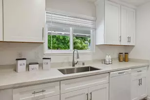 6055 Foothill Glen Dr, San Jose, CA 95123 - Photo 10