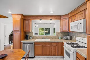 44258 Carmel Valley Rd, Greenfield, CA 93927 - Photo 22