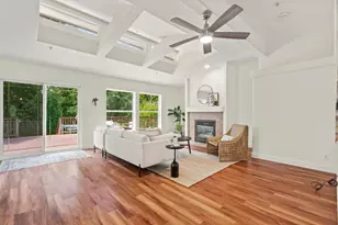 3210 Churnside Ln, Santa Cruz, CA 95062 - Photo 14