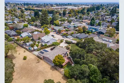 3210 Churnside Ln, Santa Cruz, CA 95062 - Photo 42
