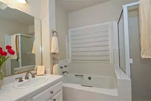 1990 Valparaiso Ave, Menlo Park, CA 94025 - Photo 8
