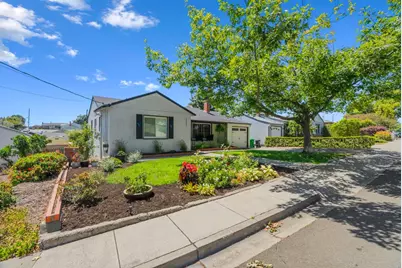 16083 Berkshire Dr, Castro Valley, CA 94578 - Photo 32