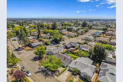 16083 Berkshire Dr, Castro Valley, CA 94578 - Photo 36