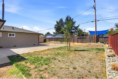 8411 Diane Ct, Gilroy, CA 95020 - Photo 32