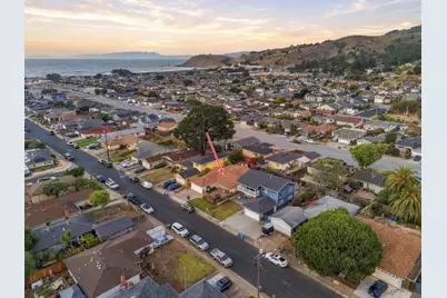 715 Montezuma Dr, Pacifica, CA 94044 - Photo 42