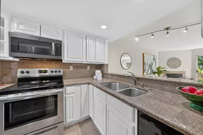 1063 Summershore Ct, San Jose, CA 95122 - Photo 20