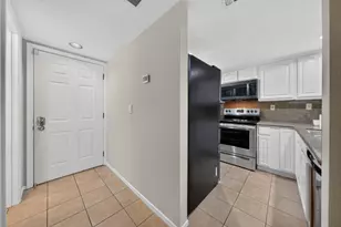 1063 Summershore Ct, San Jose, CA 95122 - Photo 2