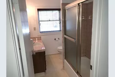208 Yosemite Ave, Modesto, CA 95351 - Photo 8