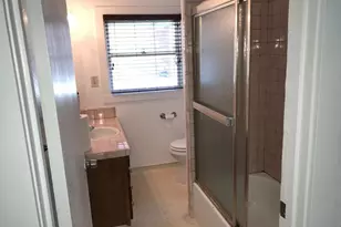 208 Yosemite Ave, Modesto, CA 95351 - Photo 8
