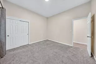 585 E St James St, San Jose, CA 95112 - Photo 24