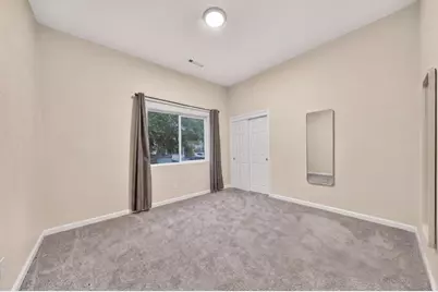 585 E Saint James St, San Jose, CA 95112 - Photo 22