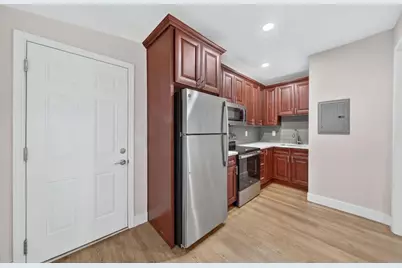 585 E Saint James St, San Jose, CA 95112 - Photo 36