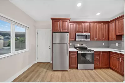 585 E Saint James St, San Jose, CA 95112 - Photo 34